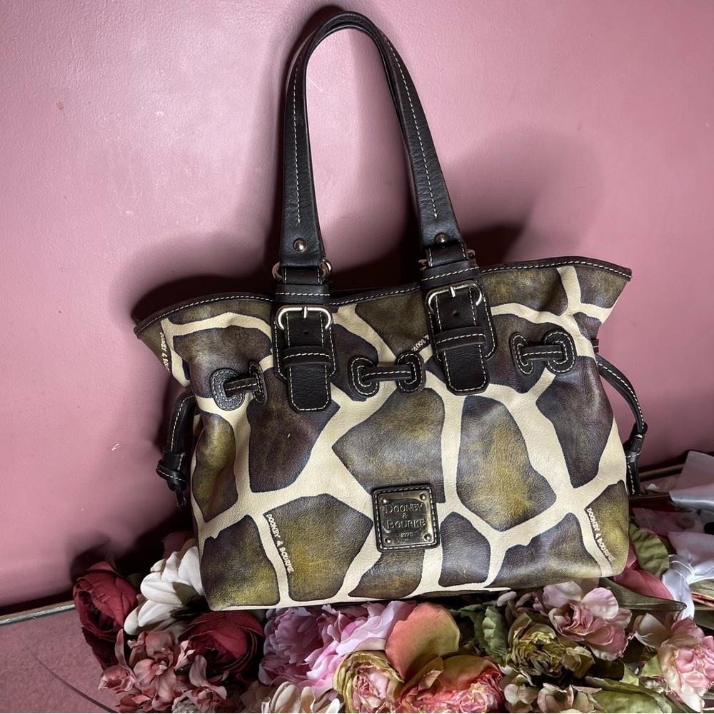 Dooney & Bourke Brown and Tan Giraffe Print shoulder bag limited edition - Picture 4 of 12